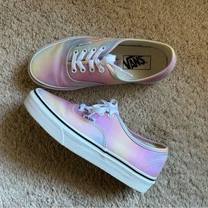 Vans | Authentic Women's Shoe - Aura Shift Multi / True White | Size W 6.5